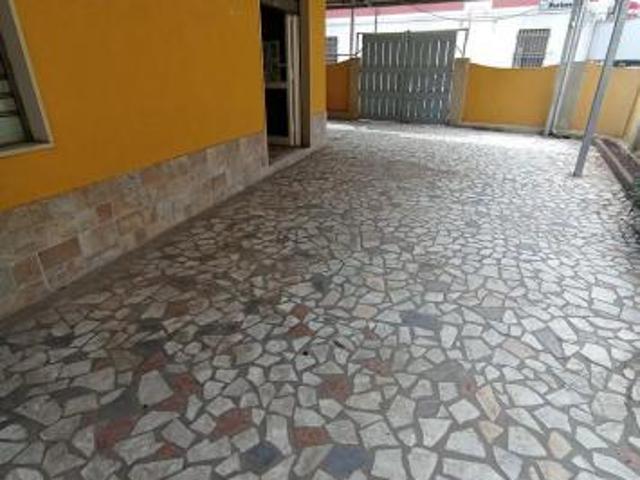 Locale comm.le/Fondo in vendita a Fossone Carrara 78 mq Rif: 1192893