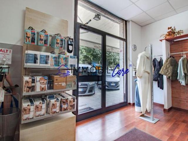 Locale comm.le/Fondo in vendita a Livorno 84 mq Rif: 1404360