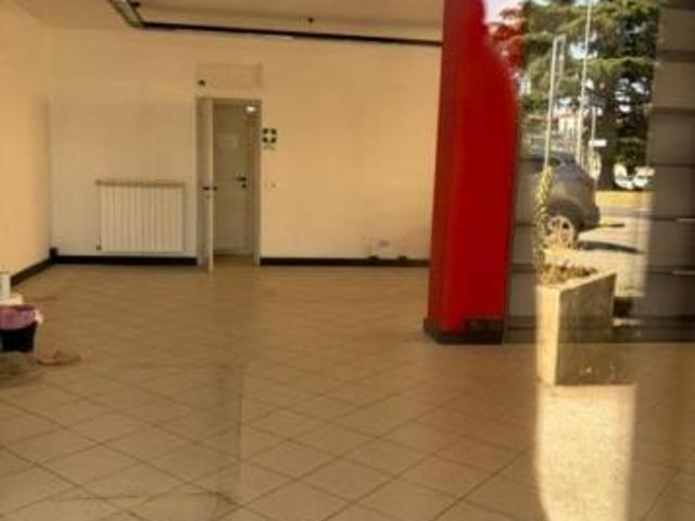Locale comm.le/Fondo in vendita a Lucca 130 mq Rif: 1428888