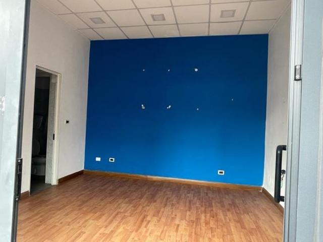 Locale comm.le/Fondo in vendita a Marina di Massa Massa 17 mq Rif: 1180001