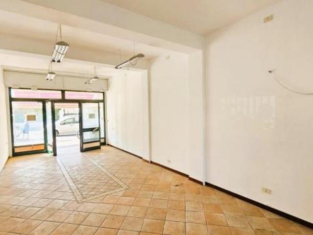 Locale comm.le/Fondo in vendita a Marina di Massa Massa 51 mq Rif: 1327747