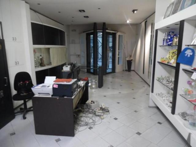 Locale comm.le/Fondo in vendita a Pontedera 145 mq Rif: 770775