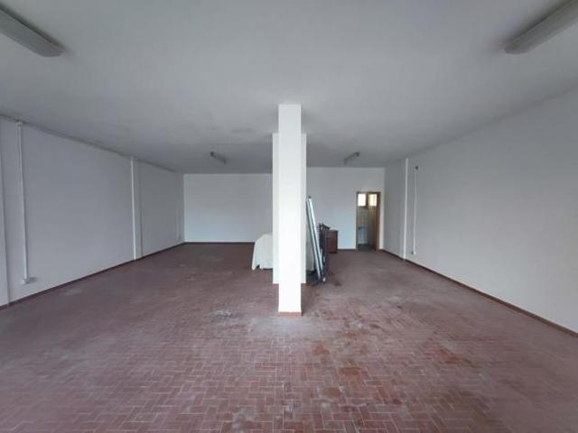 Locale comm.le/Fondo in vendita a Ponsacco 106 mq Rif: 1299755