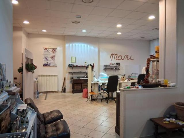 Locale comm.le/Fondo in vendita a Ressora Arcola 90 mq Rif: 1376567