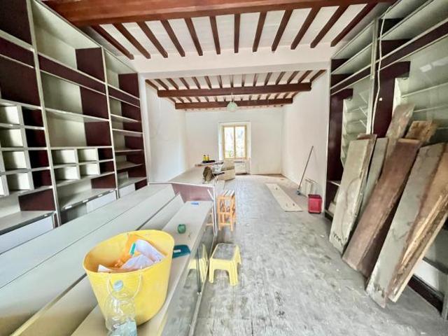 Locale comm.le/Fondo in vendita a San Giuliano Terme 40 mq Rif: 1399621