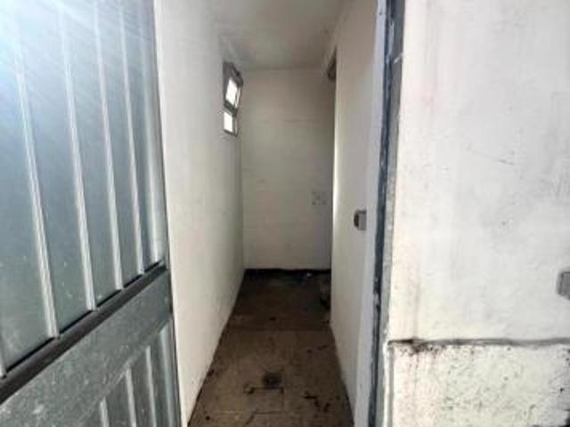 Locale comm.le/Fondo in vendita a Saltocchio Lucca 102 mq Rif: 1414555