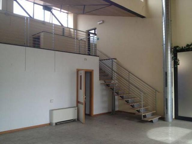 Locale comm.le/Fondo in vendita a Siena 310 mq Rif: 616192