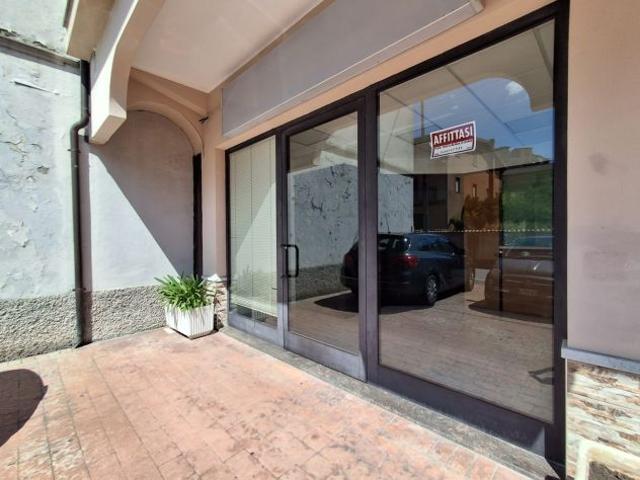 LOCALE COMMERCIALE/UFFICIO IN AFFITTO A LAINO BORGO CS