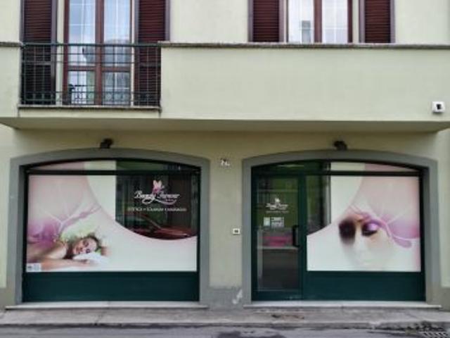Locale commerciale