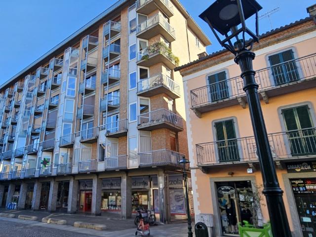 Locale commerciale a basso consumo in via torino 11, Chivasso