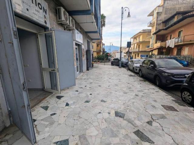 Locale Commerciale Boscoreale. Rif.: 33504