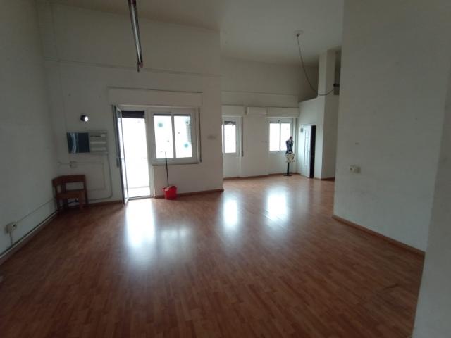 Locale commerciale da ristrutturare a Imperia