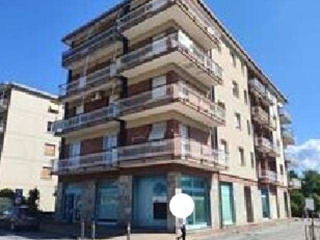Locale commerciale da ristrutturare in via armando diaz 83r, Quiliano