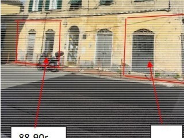 Locale commerciale da ristrutturare in via piero pinetti 88 90r, Genova
