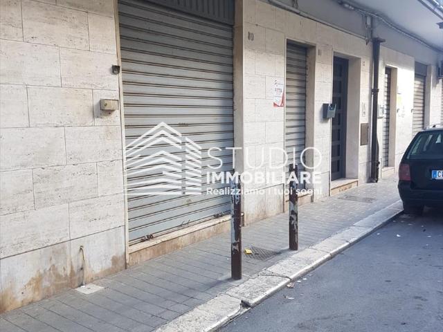 Locale commerciale in affitto, Terlizzi via tripoli
