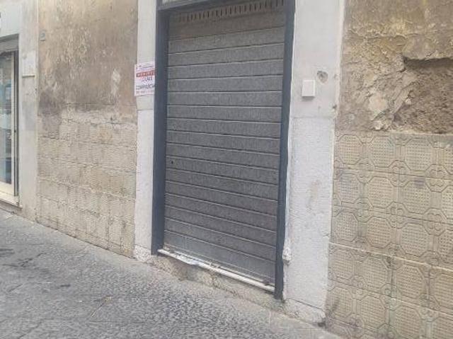 Locale commerciale in affitto a Maddaloni