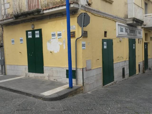 Locale commerciale in affitto a Ottaviano