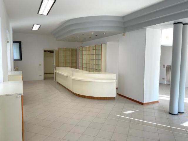 Locale commerciale in affitto a Orgiano