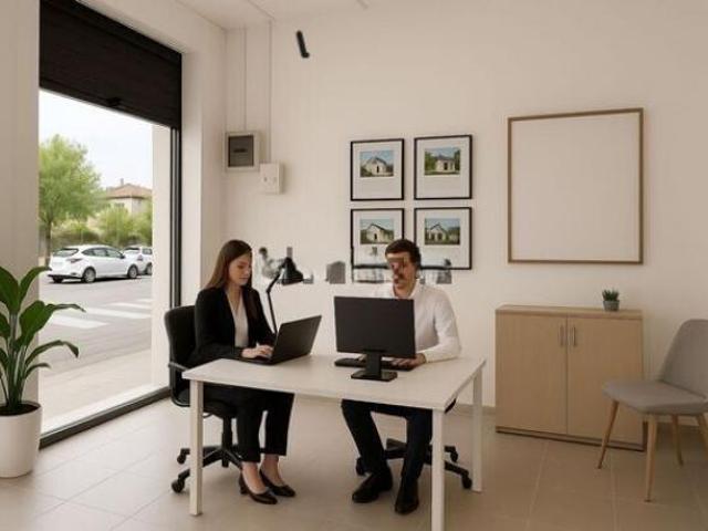 Locale commerciale in affitto a Ancona