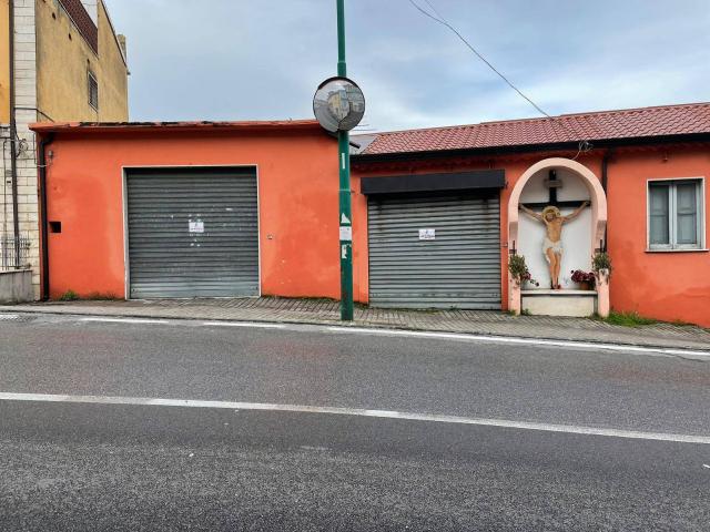 Locale commerciale in affitto a Ariano Irpino, via nazionale