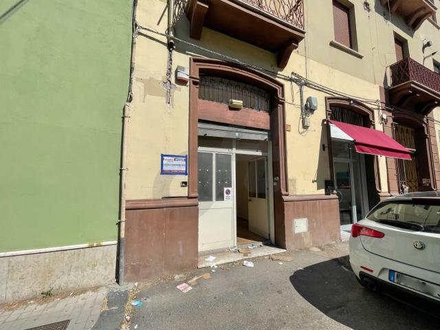 LOCALE COMMERCIALE in AFFITTO a BENEVENTO