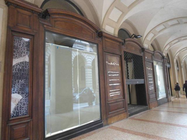 Locale commerciale in affitto a Bologna