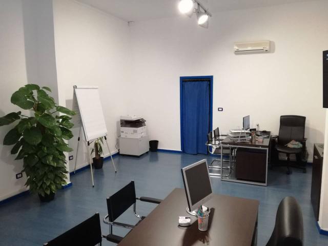 Locale commerciale in affitto a Bologna