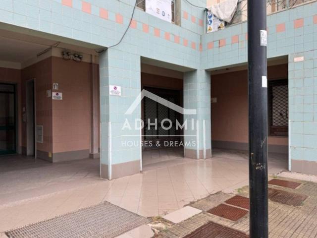 Locale commerciale in affitto a Cagliari