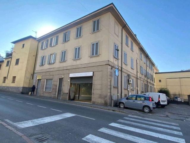 Locale commerciale in affitto a Fino Mornasco