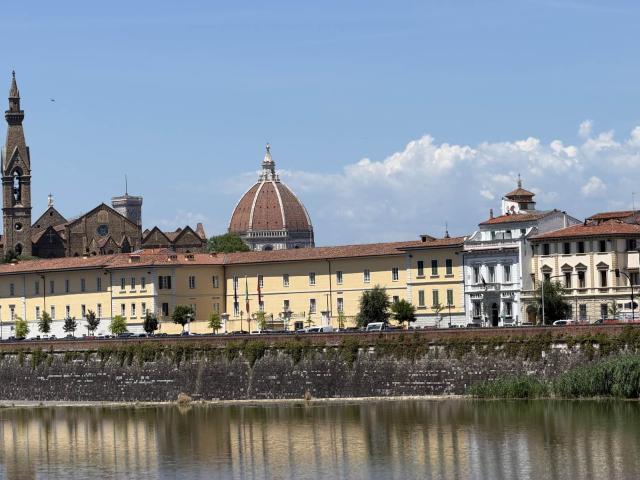 LOCALE COMMERCIALE in AFFITTO a FIRENZE LUNGARNO BENVENUTO CELLINI