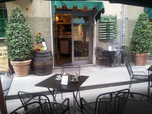 Locale commerciale in affitto a Genova
