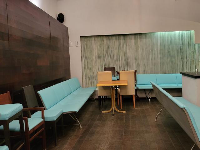 LOCALE COMMERCIALE in AFFITTO a GENOVA Traversa Via XXV Aprile