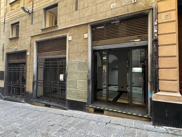 Locale commerciale in affitto a Genova, Centro Storico