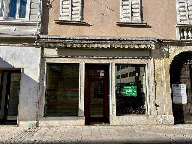 Locale commerciale in affitto a Gorizia