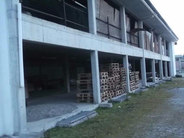 Locale commerciale in affitto a Lucca