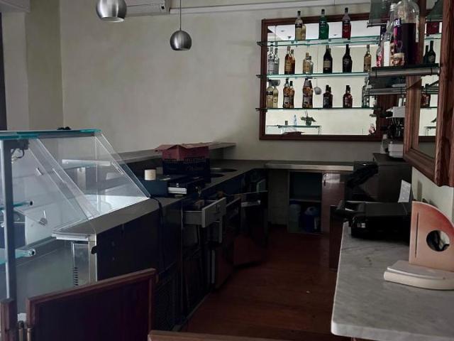 Locale commerciale in affitto a La Spezia