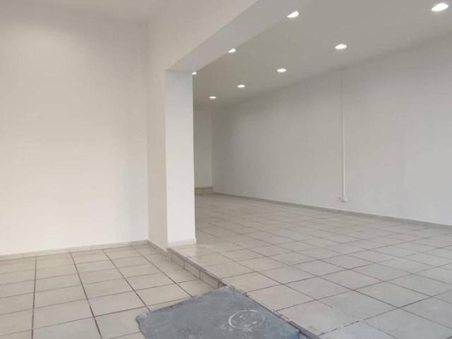 Locale commerciale in affitto a Livorno