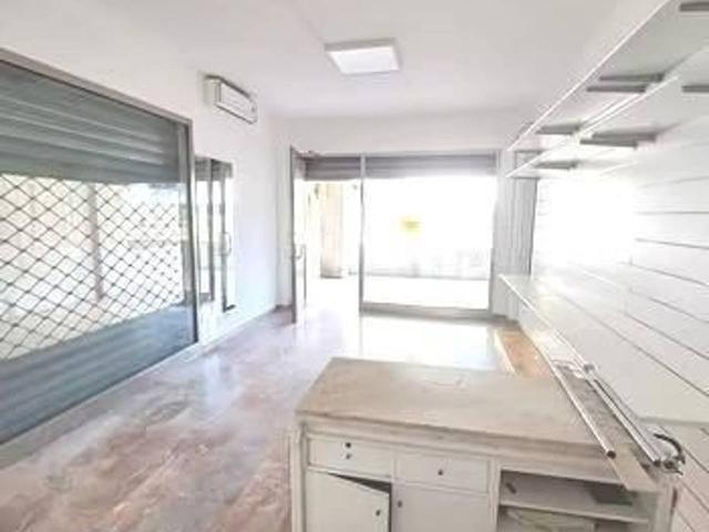 Locale commerciale in affitto a Pisa