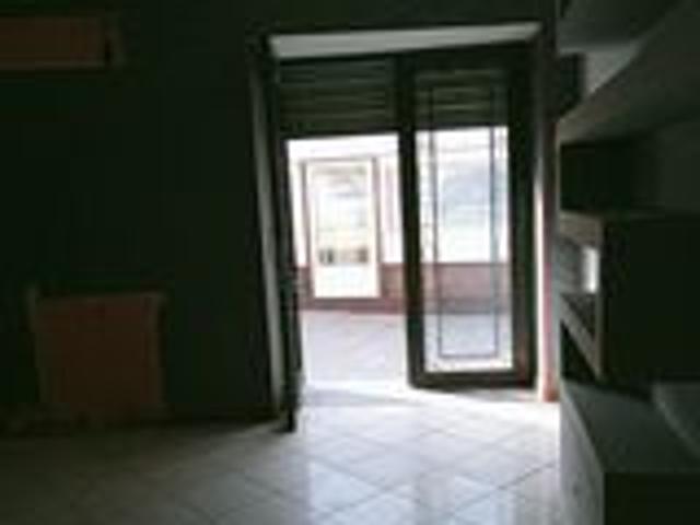 LOCALE COMMERCIALE in AFFITTO a POMIGLIANO D'ARCO