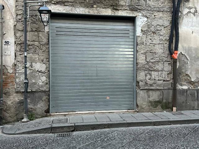 locale commerciale in affitto a Pomigliano d'Arco