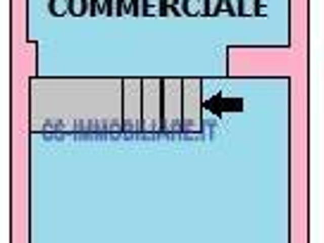 Locale commerciale in affitto a Potenza, Viale Dante