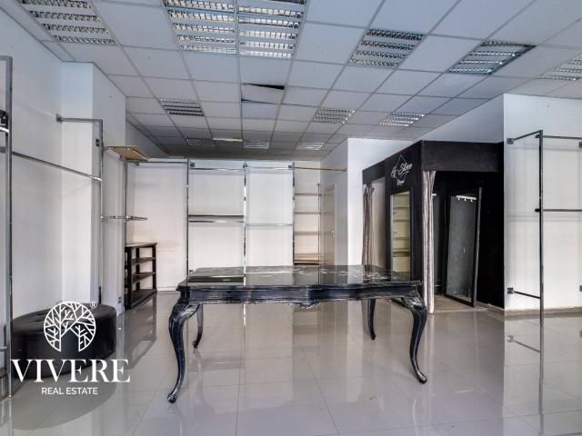 Locale commerciale in affitto a Roma