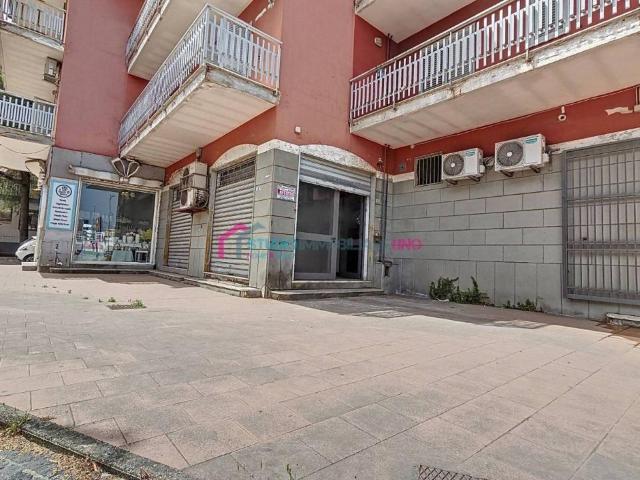 Locale commerciale in affitto a San Vitaliano