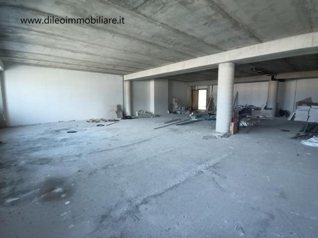 Locale commerciale in affitto a San Benedetto del Tronto