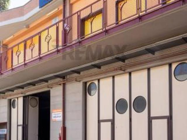 Locale Commerciale in affitto a San Giovanni la Punta