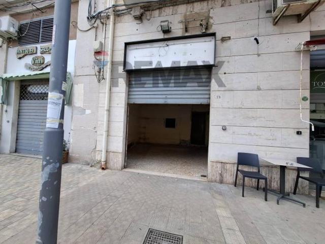 Locale Commerciale in affitto a Siracusa, Grottasanta