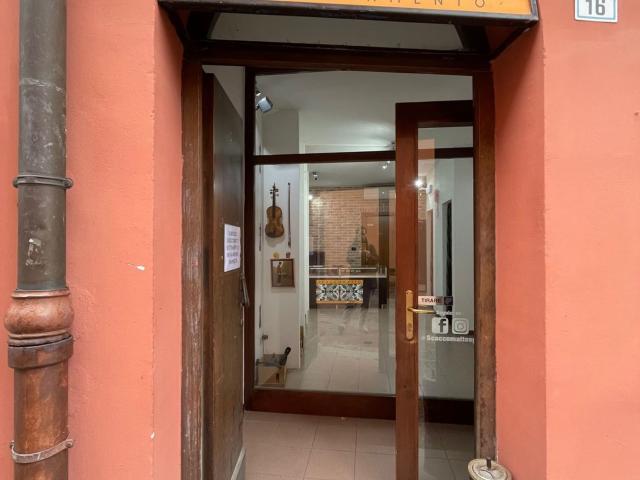 Locale commerciale in affitto in via rambelli 16, San Giovanni in Persiceto