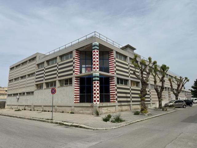 Locale commerciale in vendita a Mazara del Vallo