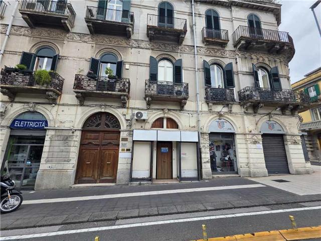 Locale commerciale in vendita a Messina