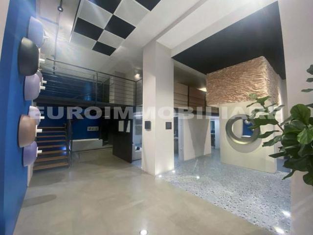 Locale commerciale in vendita a Milano